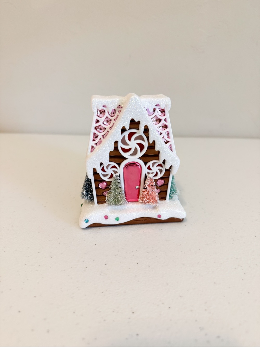 NWT Bath & Body Pink Cute Holiday Gingerbread House Wallflower - Pink & White